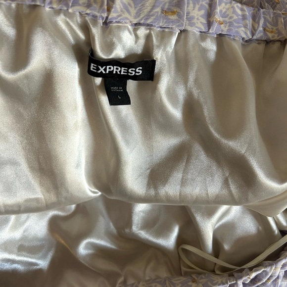 Express, lavender, off the shoulder romper. Sz L - Picture 13 of 14